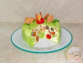 Блинный торт с сёмгой и овощами (праздничное блюдо)